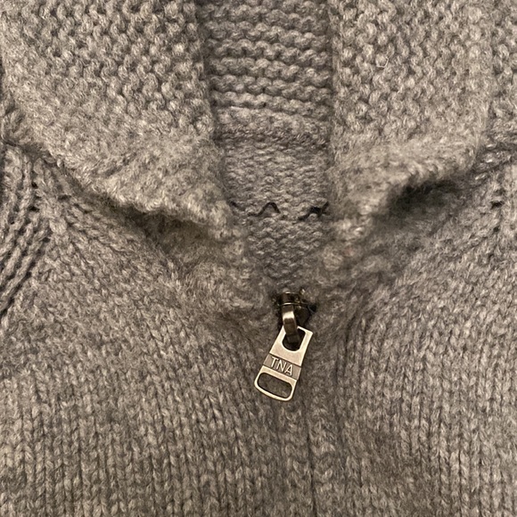 TNA 100% Lambswool Grey Knitted Zip Up Sweater - Picture 3 of 12